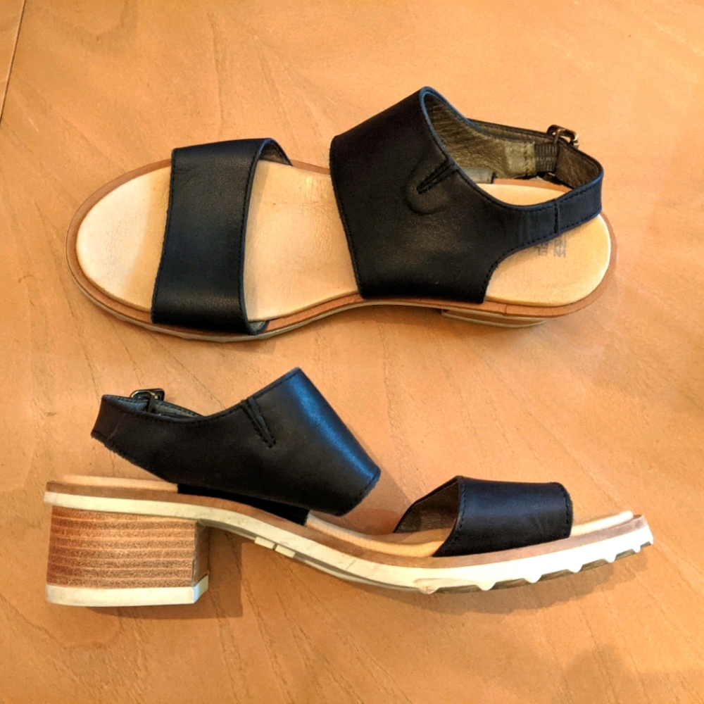 El Naturalista Sabal sandals